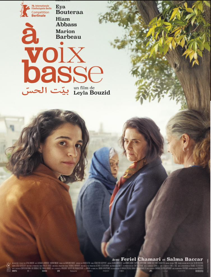 à voix basse